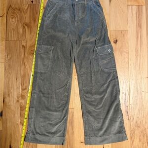 Women’s American Eagle Olive Green corduroy pants. Size 4